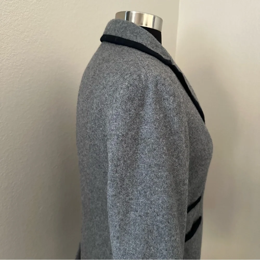 J. Crew Gray and Black Fitted Wool Blend Preppy Blazer Size 6